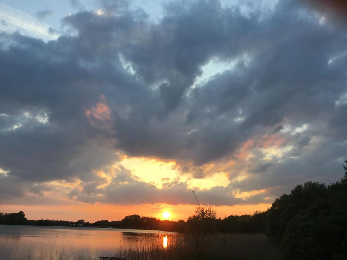Tuscany Lodge Merston Zewnętrze zdjęcie