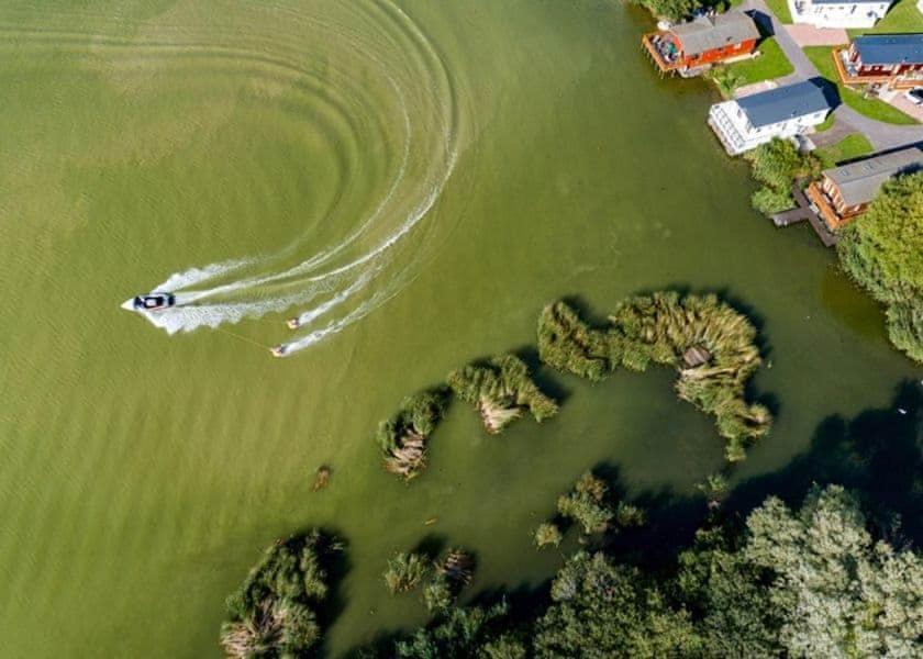Tuscany Lodge Merston Zewnętrze zdjęcie